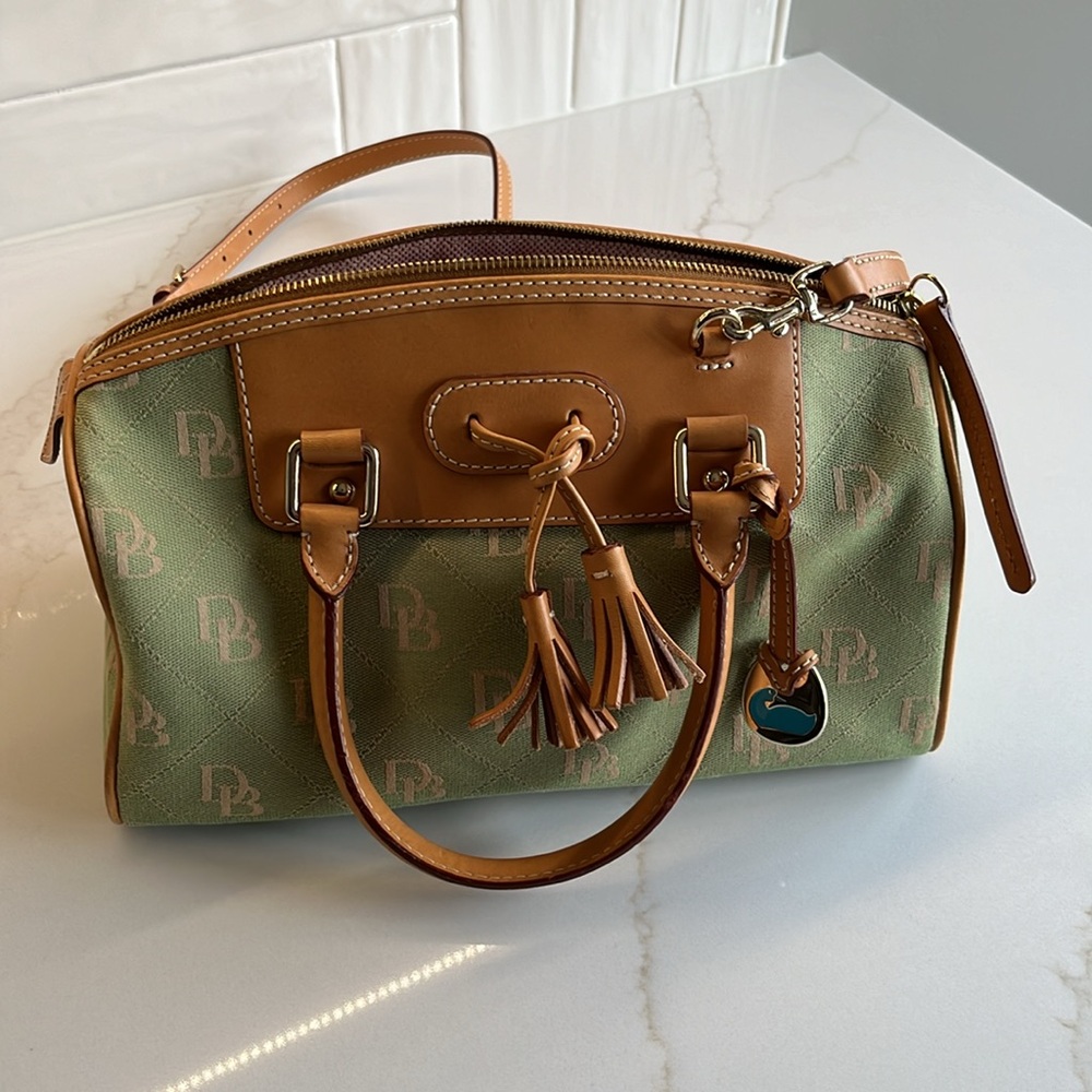 Vintage Dooney & Bourke purse